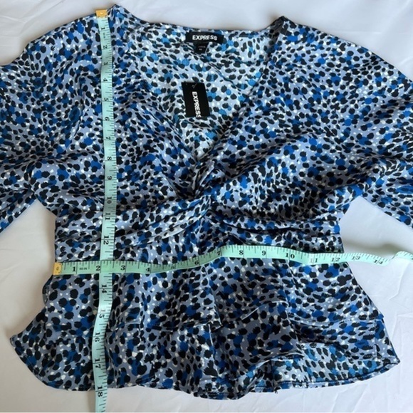 Express Leopard Print Twist Front Tiered Ruffle Peplum Top, Blue, Size XS - Picture 10 of 14